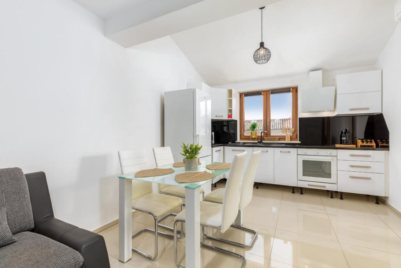 Apartment Bailey Pula Exterior photo